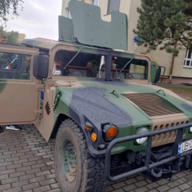 „Edukacja z wojskiem”