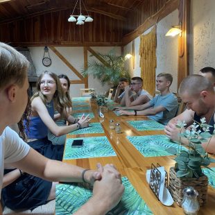 Klasa III LO odpoczywa w Ocyplu