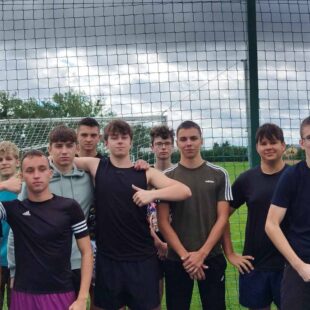 Mistrzostwa Szkoły w Indywidualnych Biegach Przełajowych Dziewcząt i Chłopców