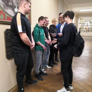 Nagrodzeni za „Dzień bez plecaka”