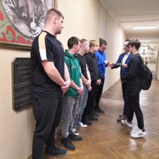 Nagrodzeni za „Dzień bez plecaka”