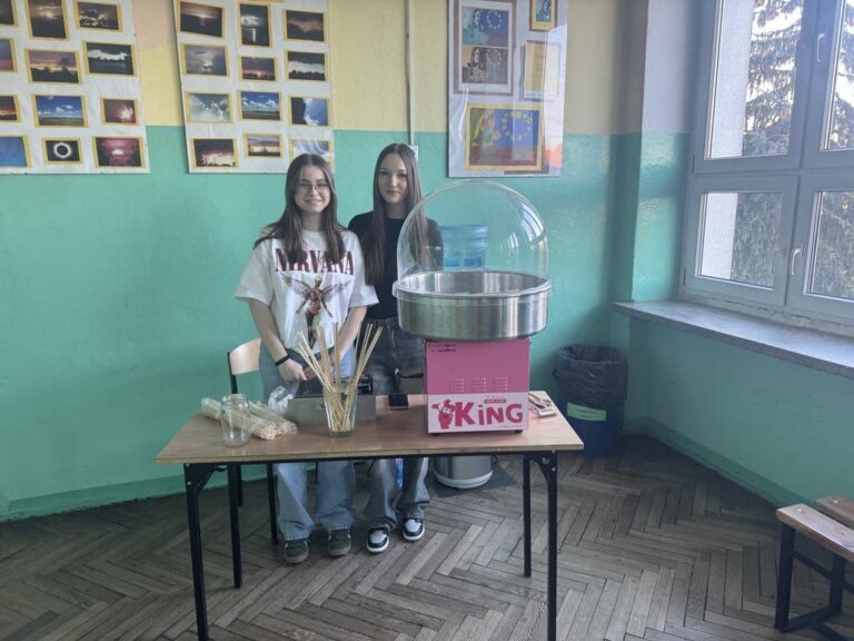 Walentykowa słodka wata cukrowa