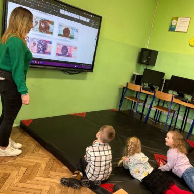 Lekcja dla  niezwykłych gości – dzieci z grupy „Słoneczka”