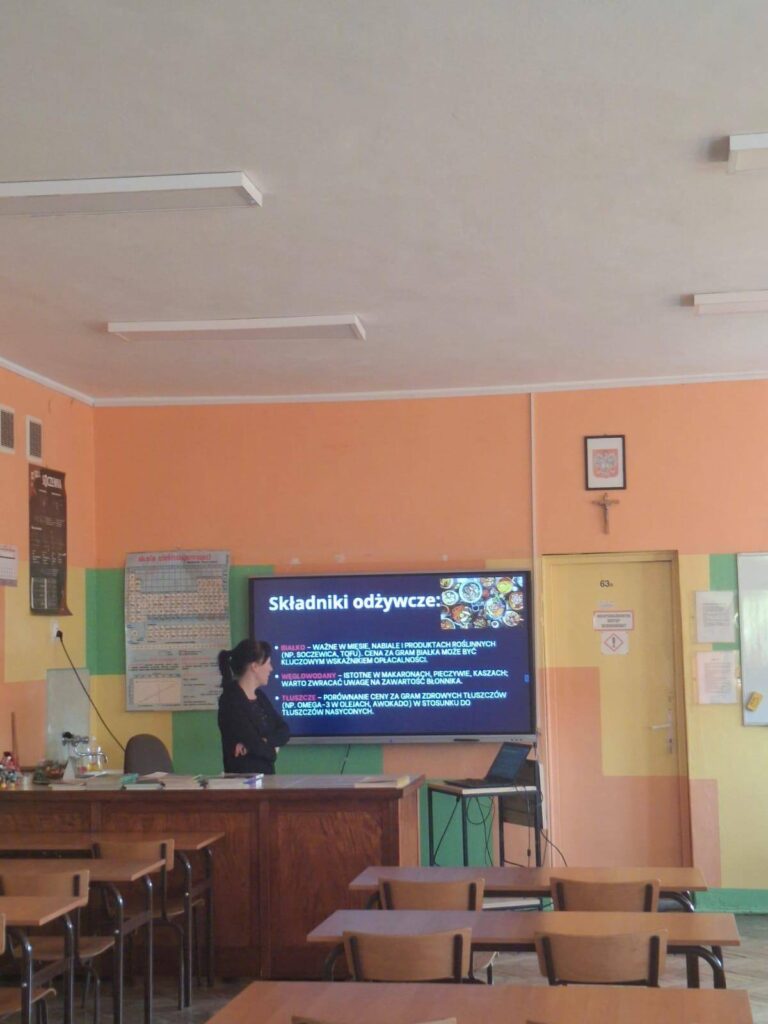 Chemia w koszyku zakupowym...