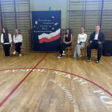 Narodowe Czytanie poezji Jana Kochanowskiego.