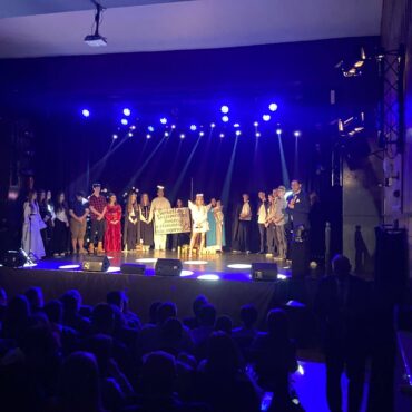 Jasełka w wykonaniu szkolnego koła teatralnego Galimatias