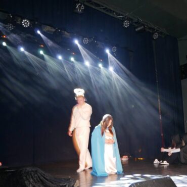 Jasełka w wykonaniu szkolnego koła teatralnego Galimatias