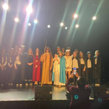 Jasełka w wykonaniu szkolnego koła teatralnego Galimatias