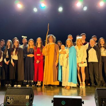 Jasełka w wykonaniu szkolnego koła teatralnego Galimatias