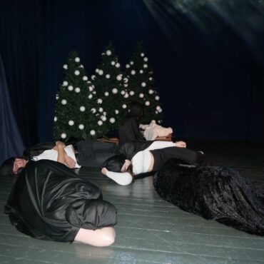 Jasełka w wykonaniu szkolnego koła teatralnego Galimatias