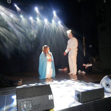 Jasełka w wykonaniu szkolnego koła teatralnego Galimatias