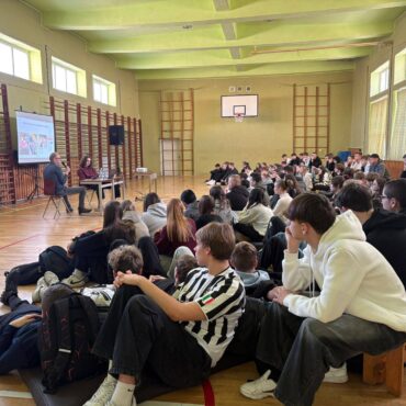 Spotkanie z podróżnikiem Wojciechem Plessem