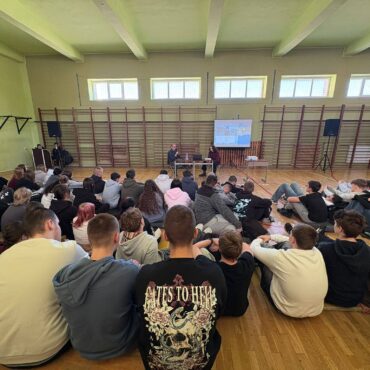 Spotkanie z podróżnikiem Wojciechem Plessem