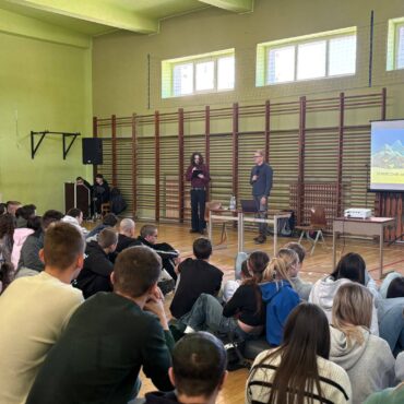 Spotkanie z podróżnikiem Wojciechem Plessem