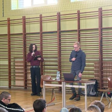 Spotkanie z podróżnikiem Wojciechem Plessem