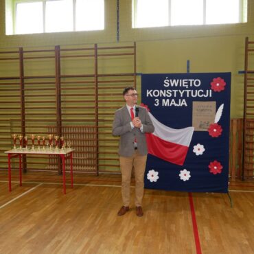 Uroczysty apel z okazji uchwalenia Konstytucji 3 Maja