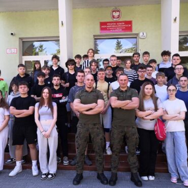 „Edukacja z wojskiem”
